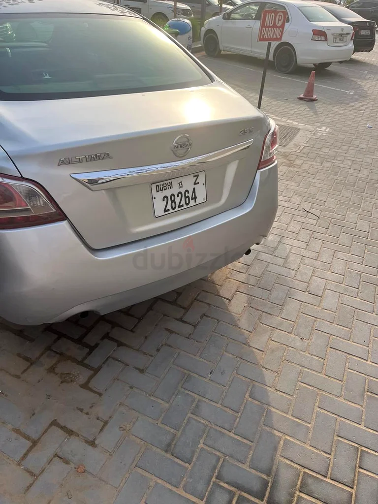 Nissan Altima 201363147685115907112