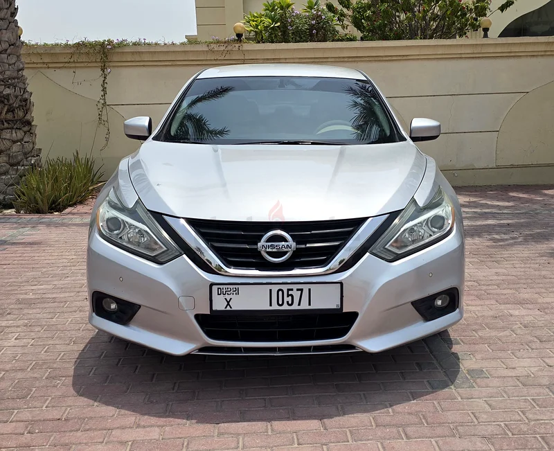 Nissan altima SV 2.5L GCC specification new tyres and battery in great condition interior  exterior63149120165122111
