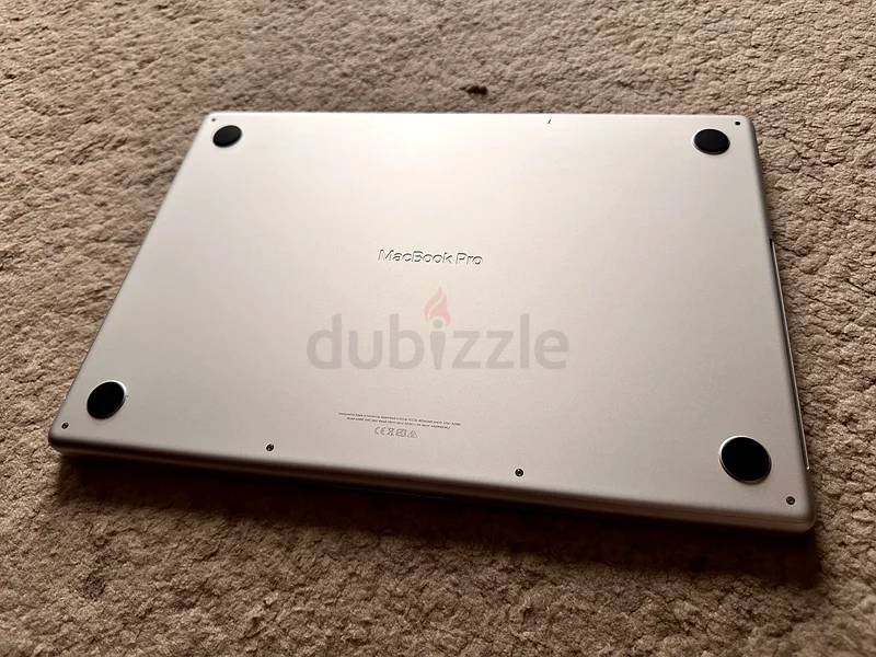 Apple MacBook - M1 Max 64 جيجابايت / 2 تيرابايت63254995681025111