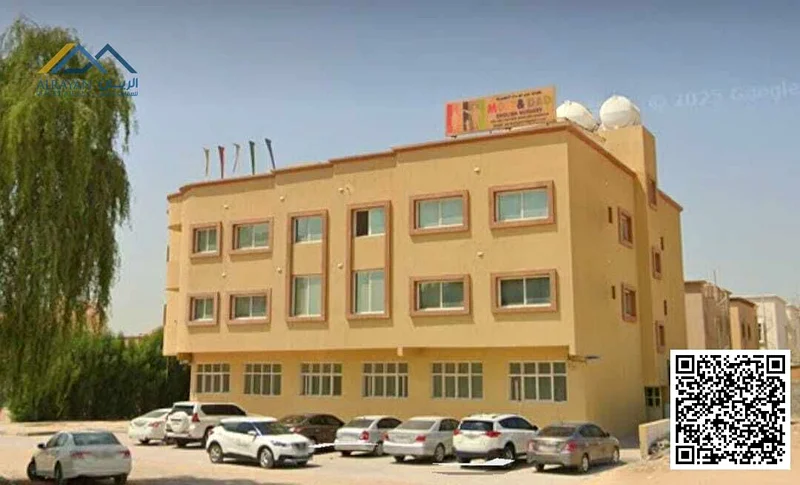 مبنى في زاوية شارع ودرب، تكييف مركزي، عمره 5 سنوات، دخل قديم 9%، ملكية حرة لجميع الجنسيات63195082667905114
