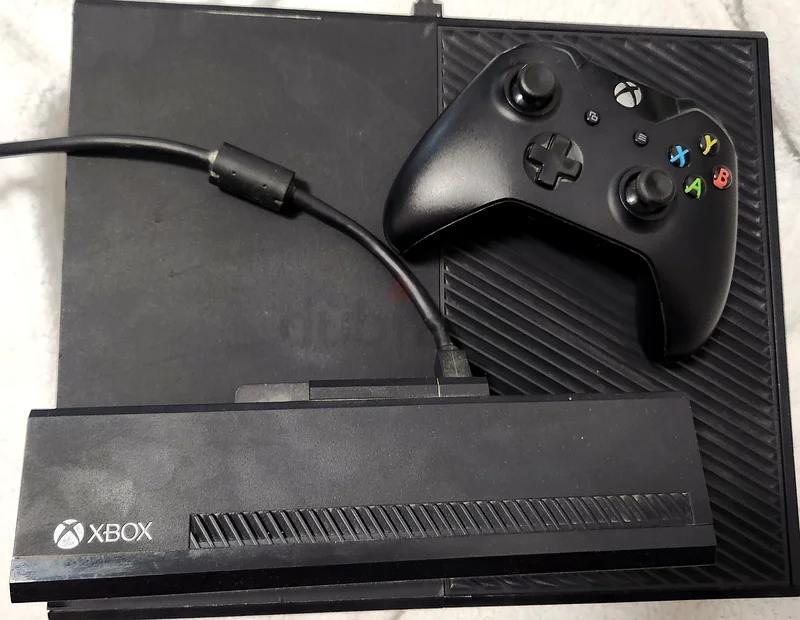 Xbox One with Kinect sensor and controller. The full bundle with the cables63229686711425111