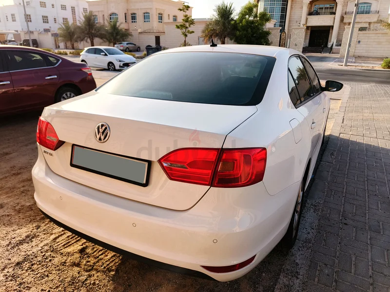 VW Jetta 2014 Full Option with Sport Mode (No Accidents)63152290185602112