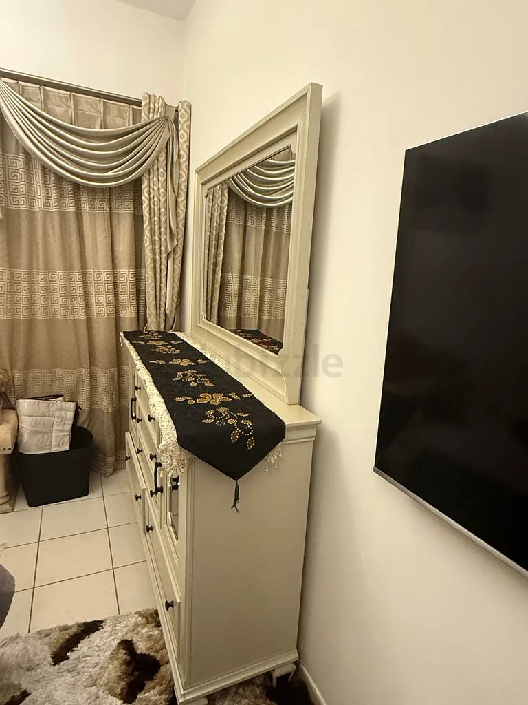 طاولة تجهيز63178908578051111