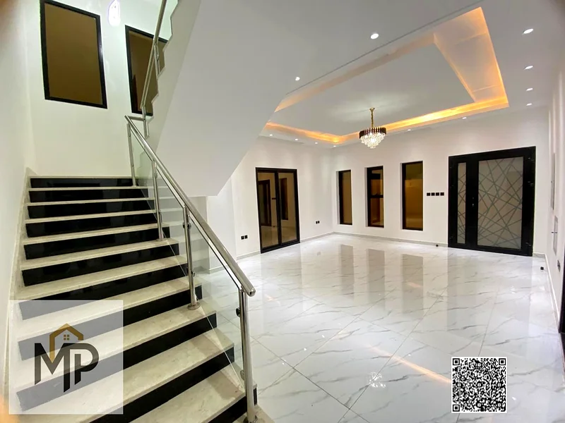 فيلا للبيع بسعر ممتاز، متضمنة رسوم التسجيل ورسوم الملكية، قابلة للتفاوض. تحتوي على فناء كبير ومناسبة لشيخ زايد63891344493185113
