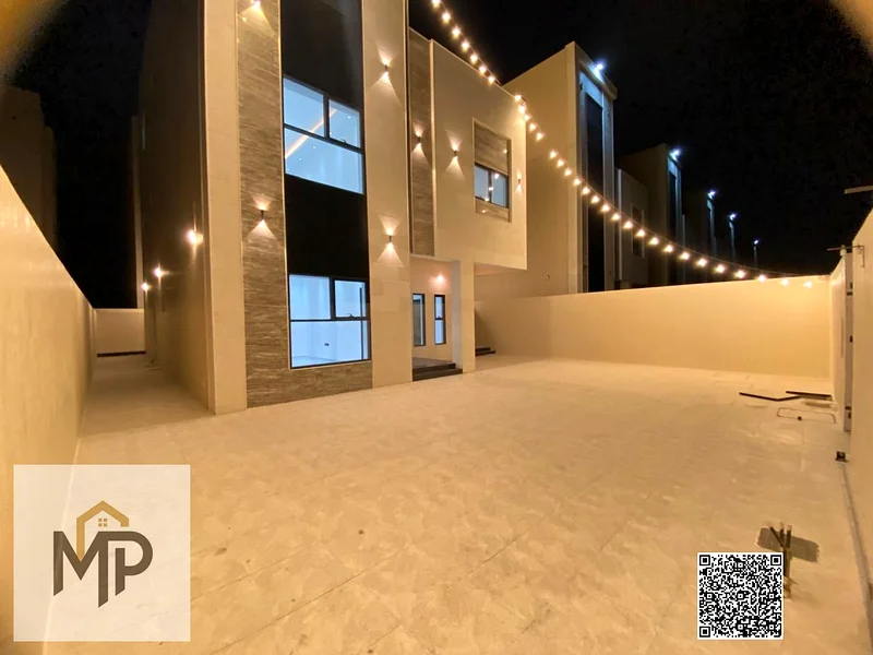 فيلا للبيع بسعر ممتاز، متضمنة رسوم التسجيل ورسوم الملكية، قابلة للتفاوض. تحتوي على فناء كبير ومناسبة لشيخ زايد63891344493185112