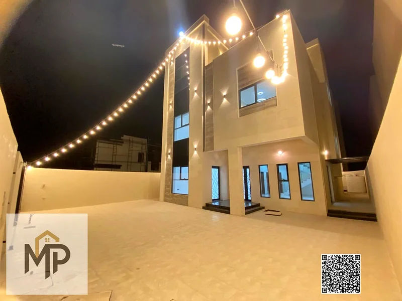 فيلا للبيع بسعر ممتاز، متضمنة رسوم التسجيل ورسوم الملكية، قابلة للتفاوض. تحتوي على فناء كبير ومناسبة لشيخ زايد63891344493185111