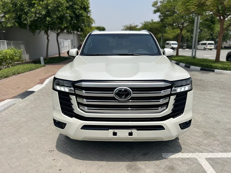 Toyota Land cruiser - GXR - 2023 - Under warranty - Service contract - Alfuttaim63157882344579111