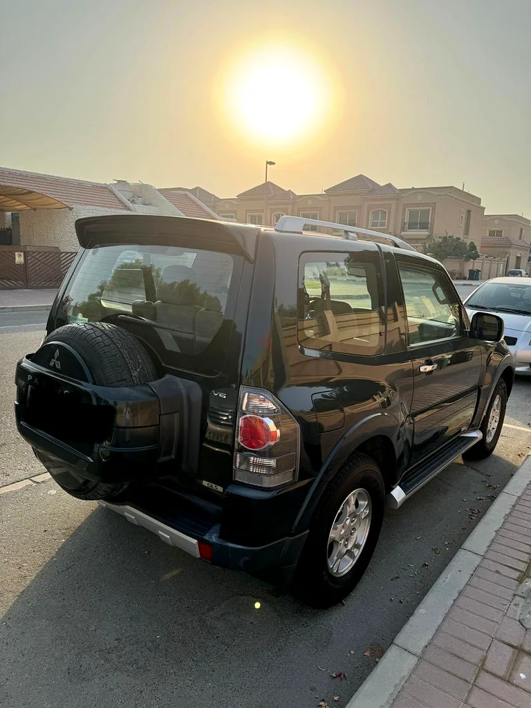 2008 Mitsubishi bajero GCC specs low mileage very clean driven by ladys63153228269443114