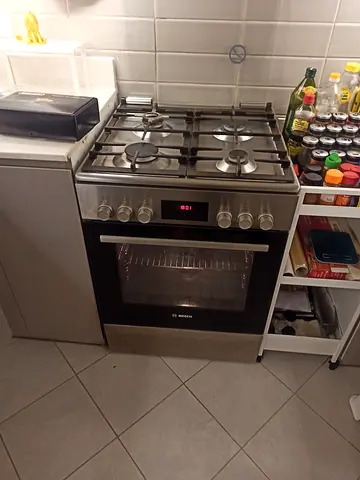 Bosch letest model 4 burner top gas oven electric
