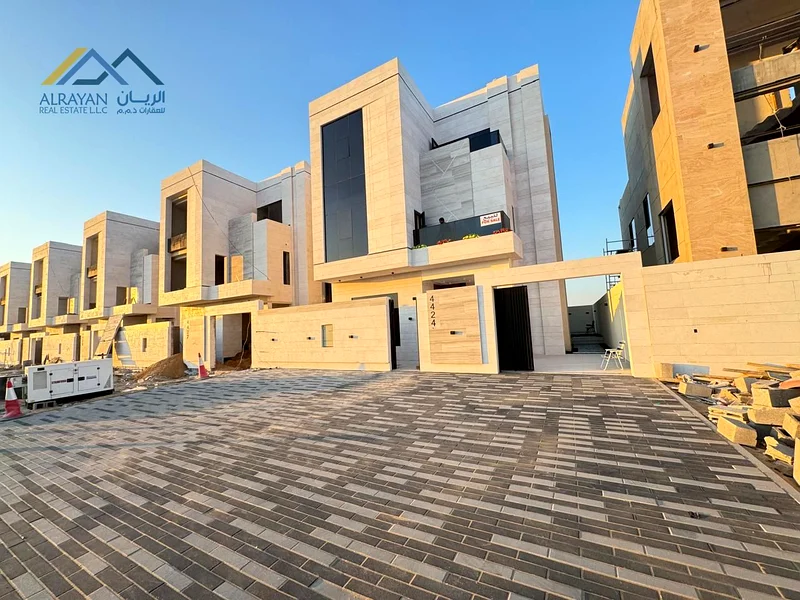 السعر يشمل رسوم التسجيل * مسبح خاص * ملكية حرة للجنسيات63892020627843111