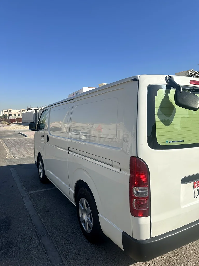 TOYOTA HAICE WITH FRIDGE AND HEATER VAN 202363148169151489114