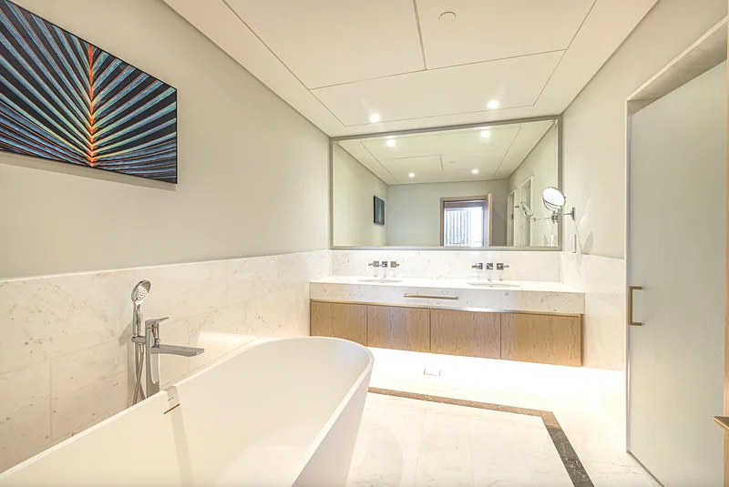 Breathtaking 1BR in Palm Tower, with Sea View63832117179651114