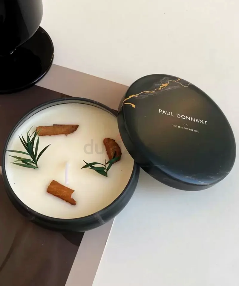 Artistic Scented Candle with Floral Accents63221347924225112