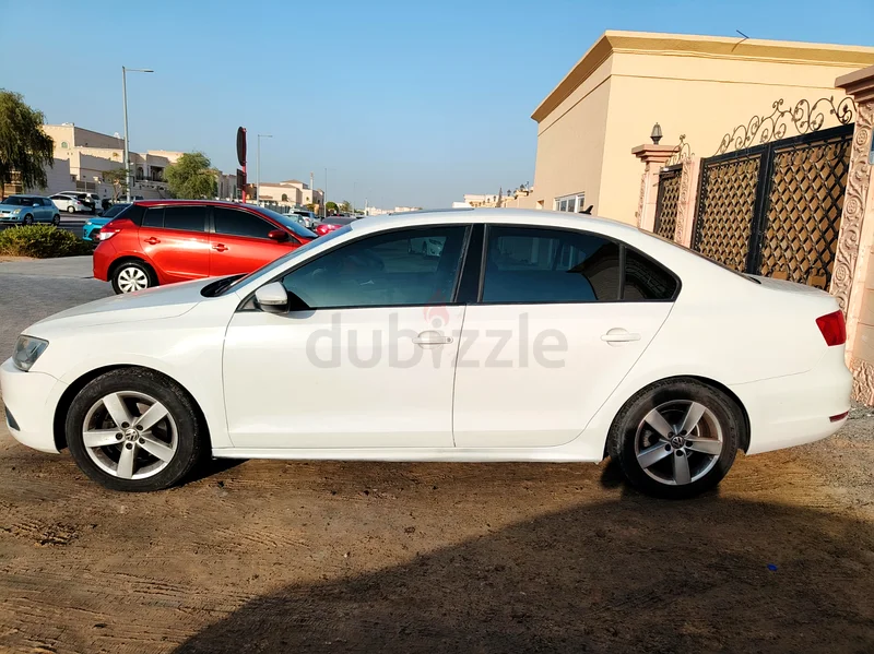 VW Jetta 2014 Full Option with Sport Mode (No Accidents)63152290185602114