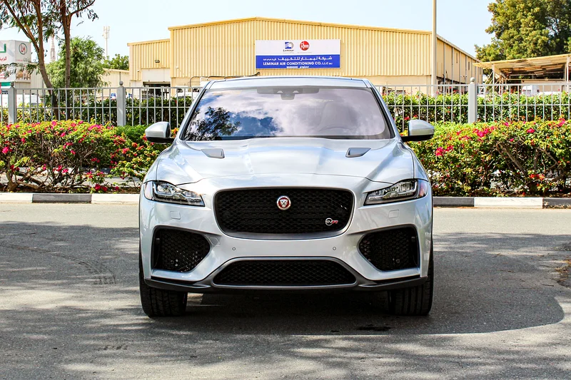 Jaguar F-Pace SVR V8 / 2019 / Law Mileage (55,000 Km) / Canadian Specs63221824787330111