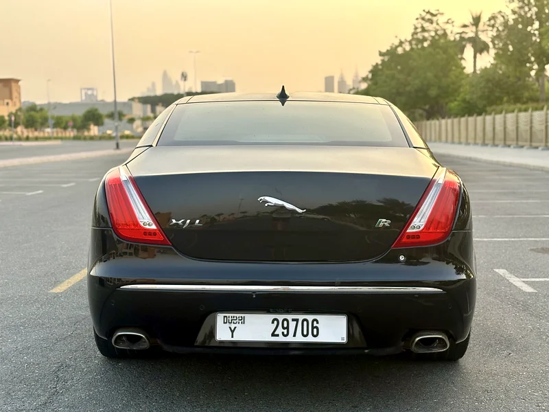 جاكوار XJL / جي سي سي / 2013 / وكالة صيانة / طلاء أصلي / مفتاحان63221824626562112