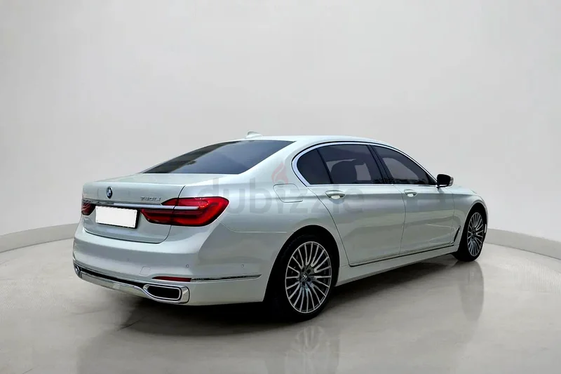 2016 BMW 7-Series 740li Luxury 3.0L | GCC Specifications63160158297986113