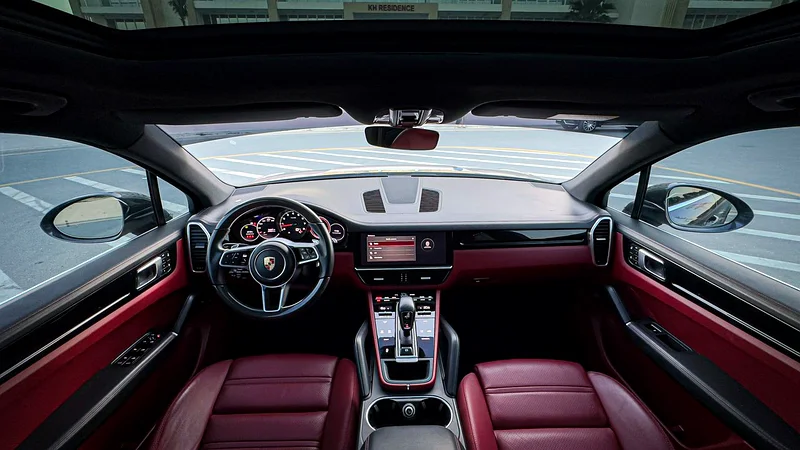 PORSCHE CAYENNE GCC 202363150022803970114