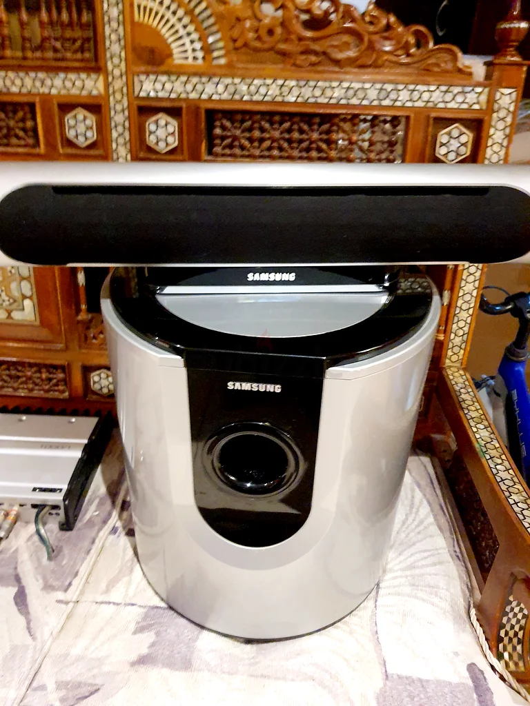 Sleek and Unique Samsung Center Speaker + Subwoofer- In Flawless Condition. Extremely Rare!63262397940099111