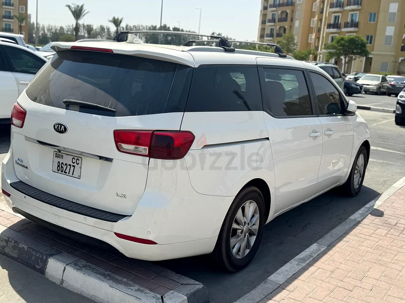 Kia Sedona 201663155551889665111