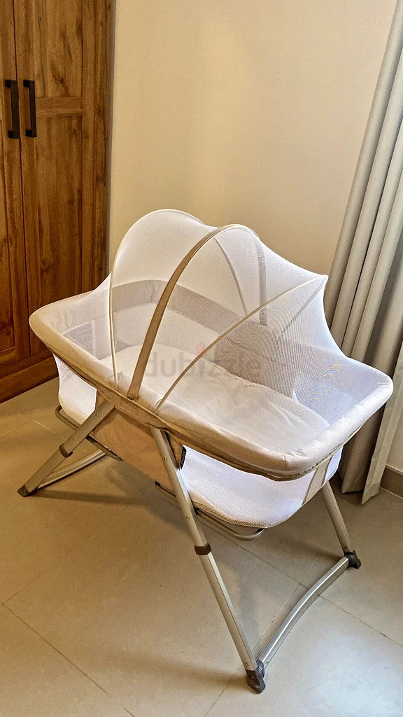 Comfortable and Stylish Baby Bassinet for Sale!63175286292739111