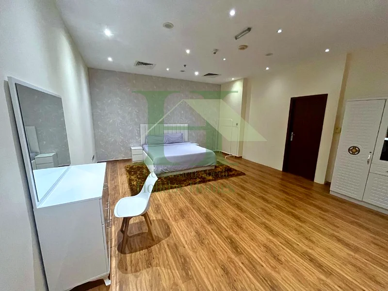 شقة كبيرة مفروشة من غرفة نوم واحدة | واي فاي وديوا | بالقرب من المترو63170391691394112