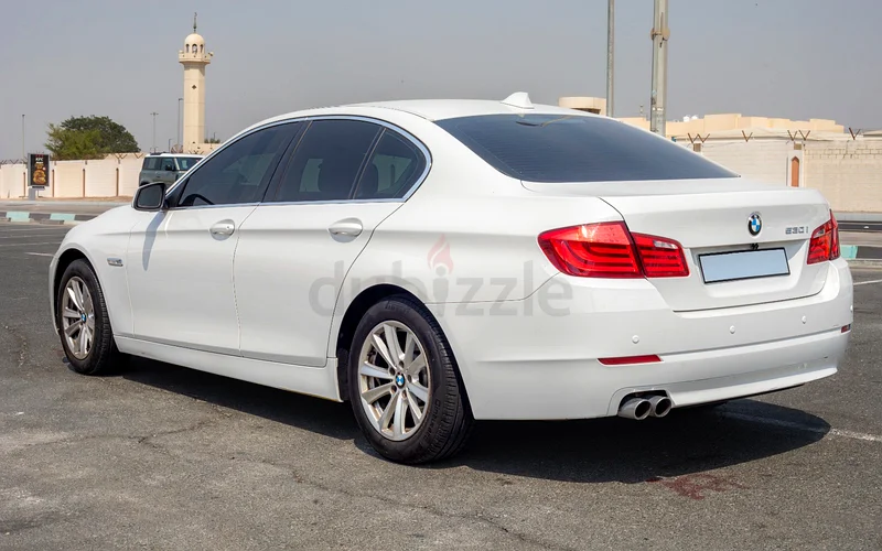 سيارة بي إم دبليو سلسلة 5 من طراز 530i بمحرك 3.0 لتر | مواصفات دول مجلس التعاون الخليجي63230656771586113