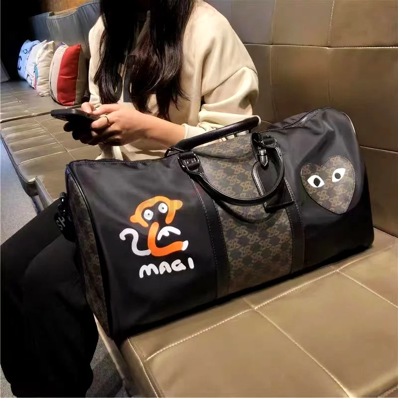 Trendy Fashionable Duffel Bag with Unique Graphics63240639671809111
