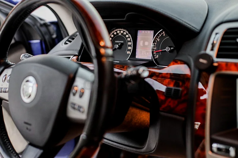 Jaguar XKR63176168698243113