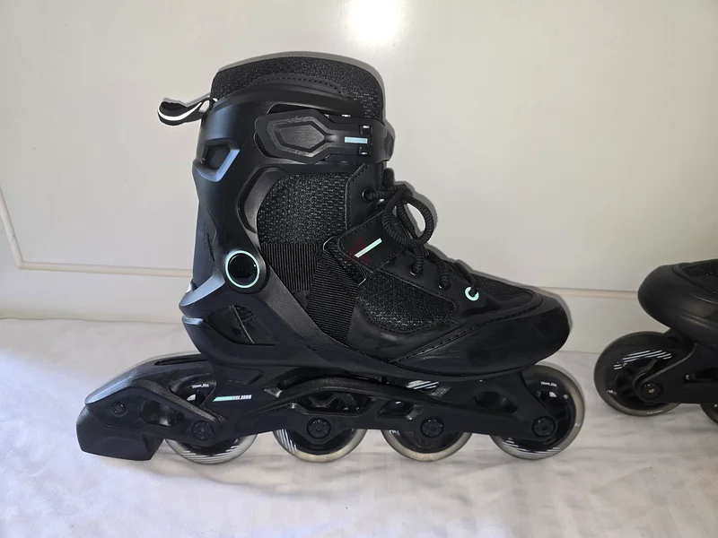 Rollerblades, size 38, new63169934820353111