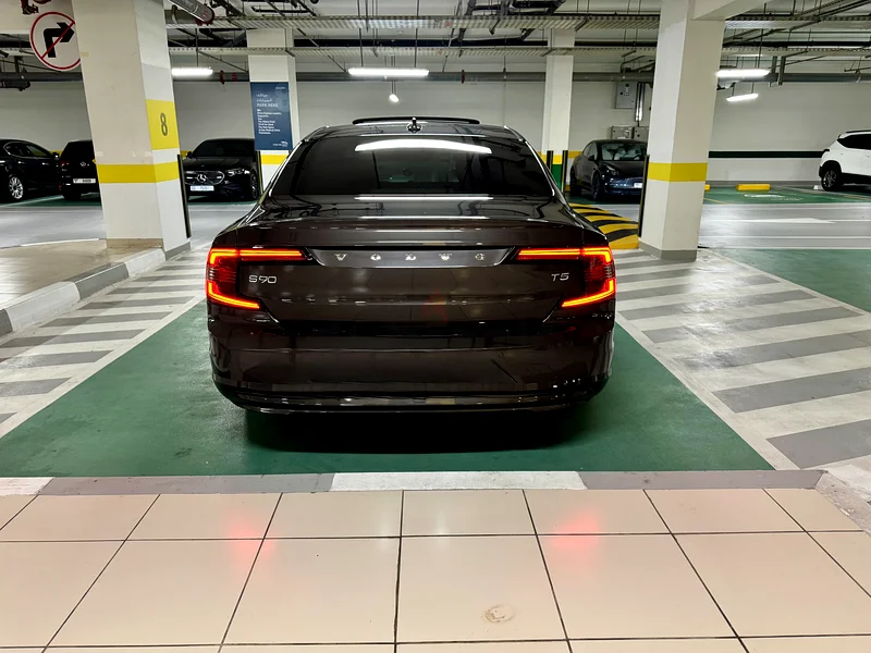 Dealer Warranty Valid Until June 2026 | Like New Condition | Recently Serviced for 15,000 KM63221301654529116