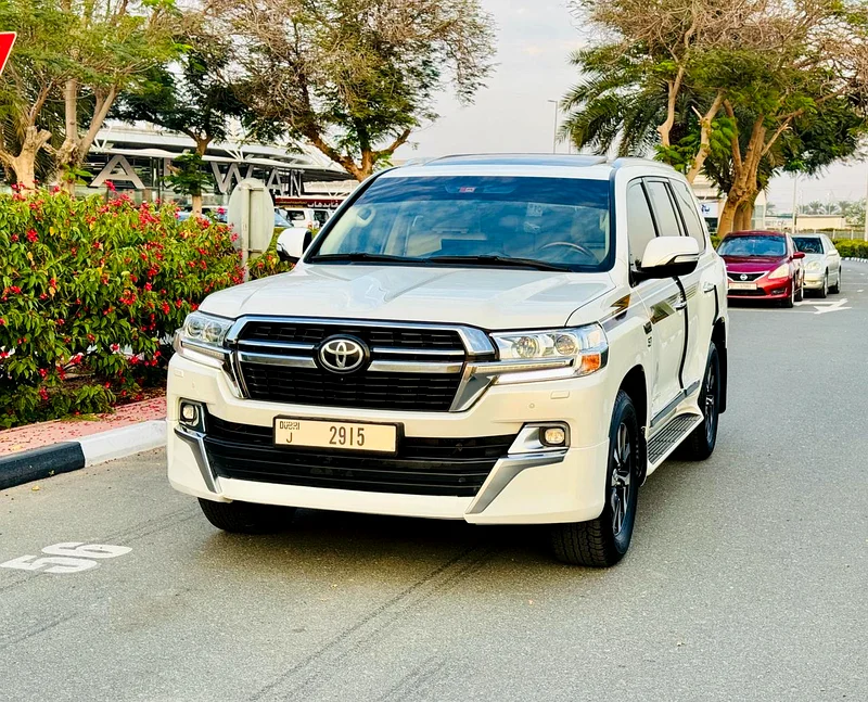 LAND CRUISER GXR 4.6L MODEL 2016 GCC VERY GOOD CONDITION (SERVICE HISTORY)63140190020866112