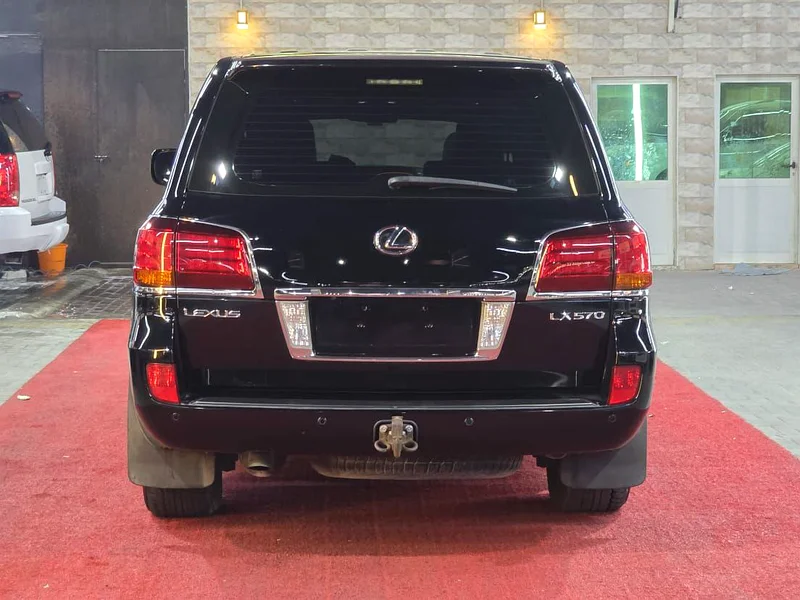 لكزس LX570 
موديل :2010
الممشى : 203000 كم
المطلوب : 80000 درهم
مواصفات خليجيه
    صبغ وكالة63225311019777113