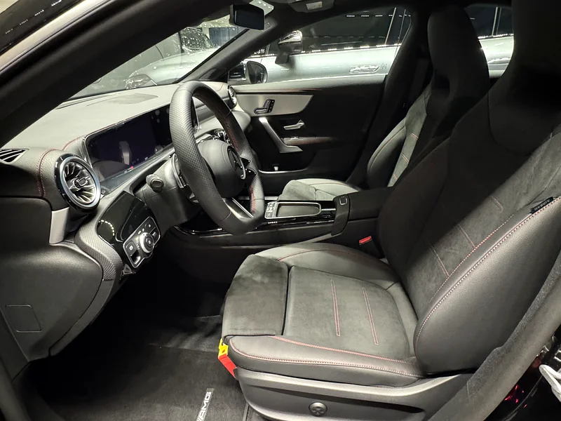 مرسيدس بنز 2025 كلا 250 4M AMG | ضمان 5 سنوات لدول مجلس التعاون الخليجي EMC63163389445379114