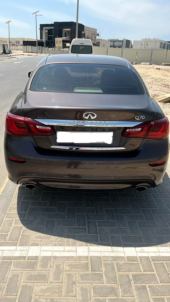 Infiniti Q7063139216567554114
