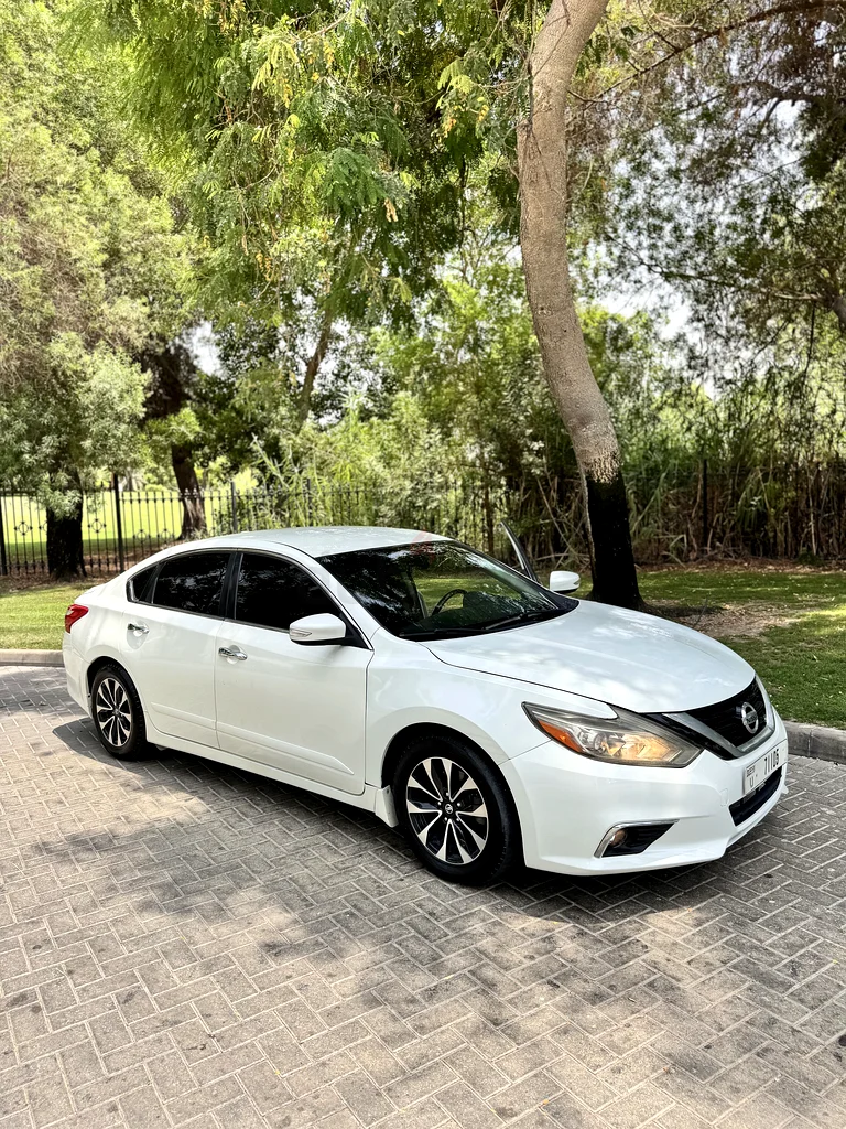 Nissan Altima,First owner service History SV trim63227258208769111