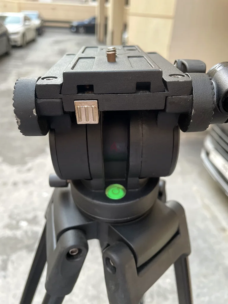 Camera Tripod with base plate diat for sale minimum price excellent condition urgent sale63234126456577114