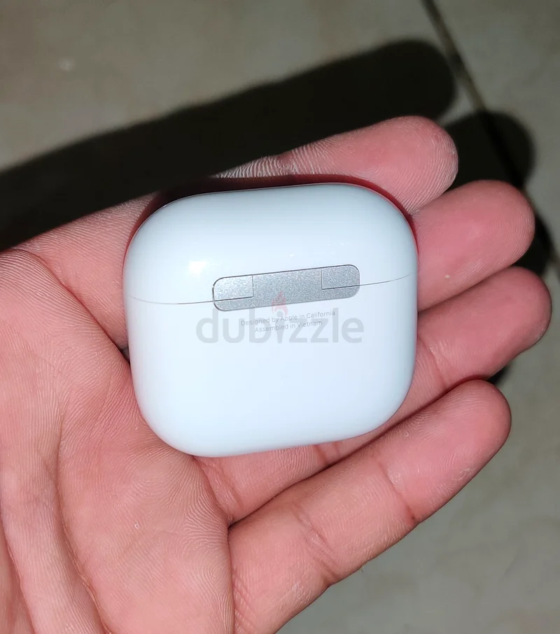 Airpods 4 charging case only63222343363971114