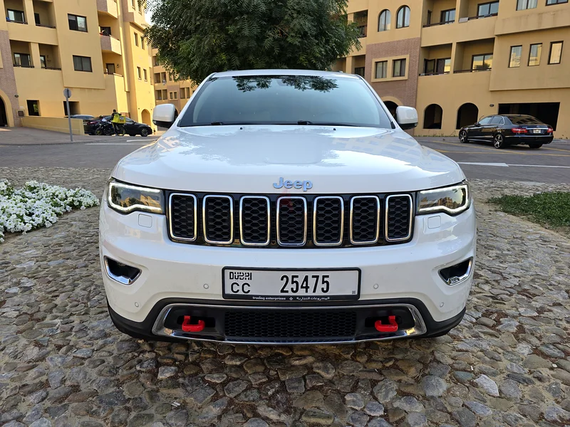 غراند تشيروكى ليميتد 3.6 V6 مع سجل صيانة كامل @ تريدينغ إنتربرايز أль فطيم63152751705603111