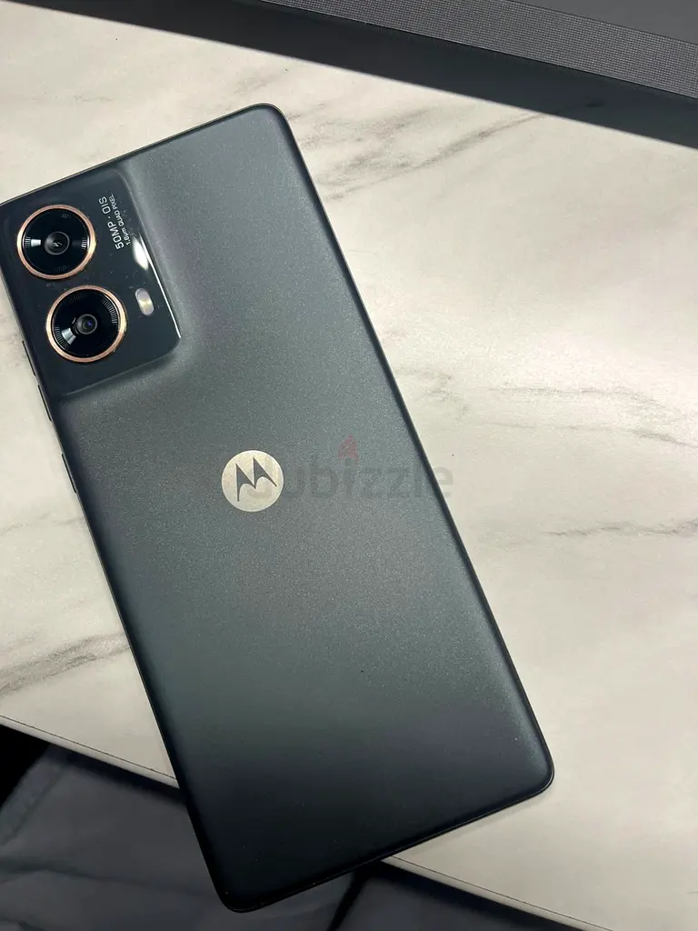 MOTO G85