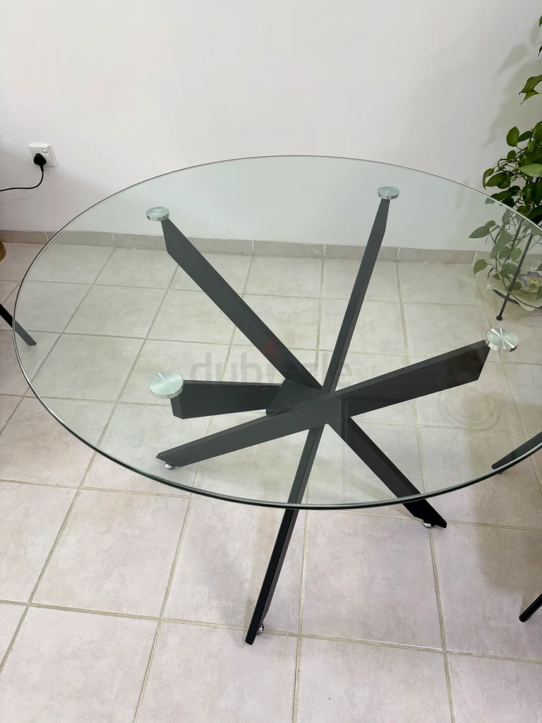 4-Seater Dining Table – Gently Used, Great Condition!63216833480706112