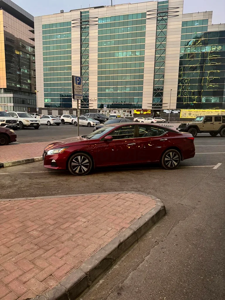 Nissan Altima 202163232621096449111