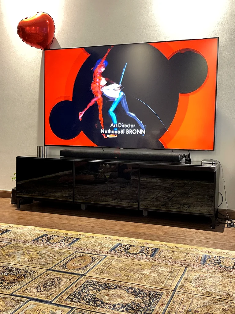 أريكة تلفاز إيكيا مع أبواب زجاجية63216831670659111