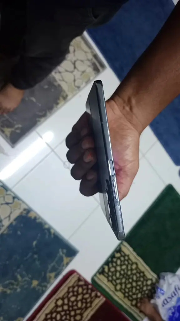 Mobile phone63214901579267115