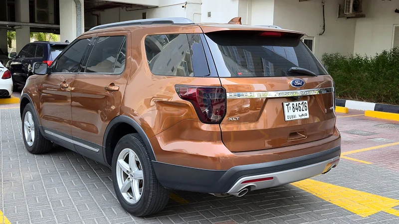 2017 Ford Explorer XLT GCC FSH and Wartanty63156539556097112