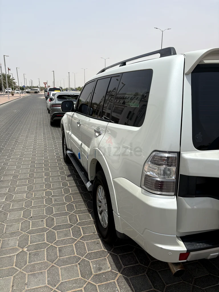 Pajero GLS V6 GCC first owner Doctor63139710618626114