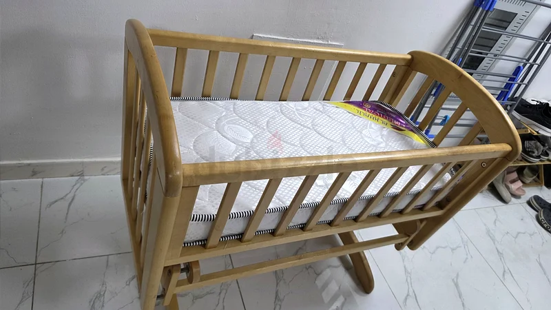 Baby cribs63206393890307113