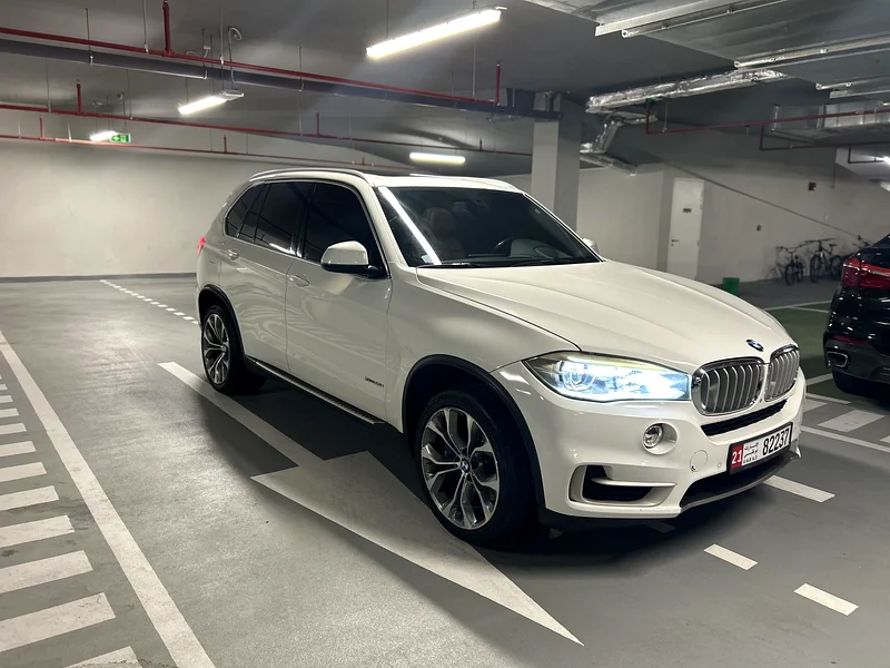 7 مقاعد - X5 - GCC - V6 سعة 3.5 بنظام الدفع الرباعي - سجل صيانة كامل من الوكالة - بدون حوادث - عدد كيلومترات قليل63229645831553115