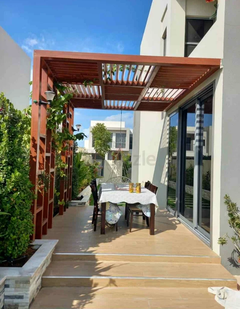 بلكونة63220828804866112