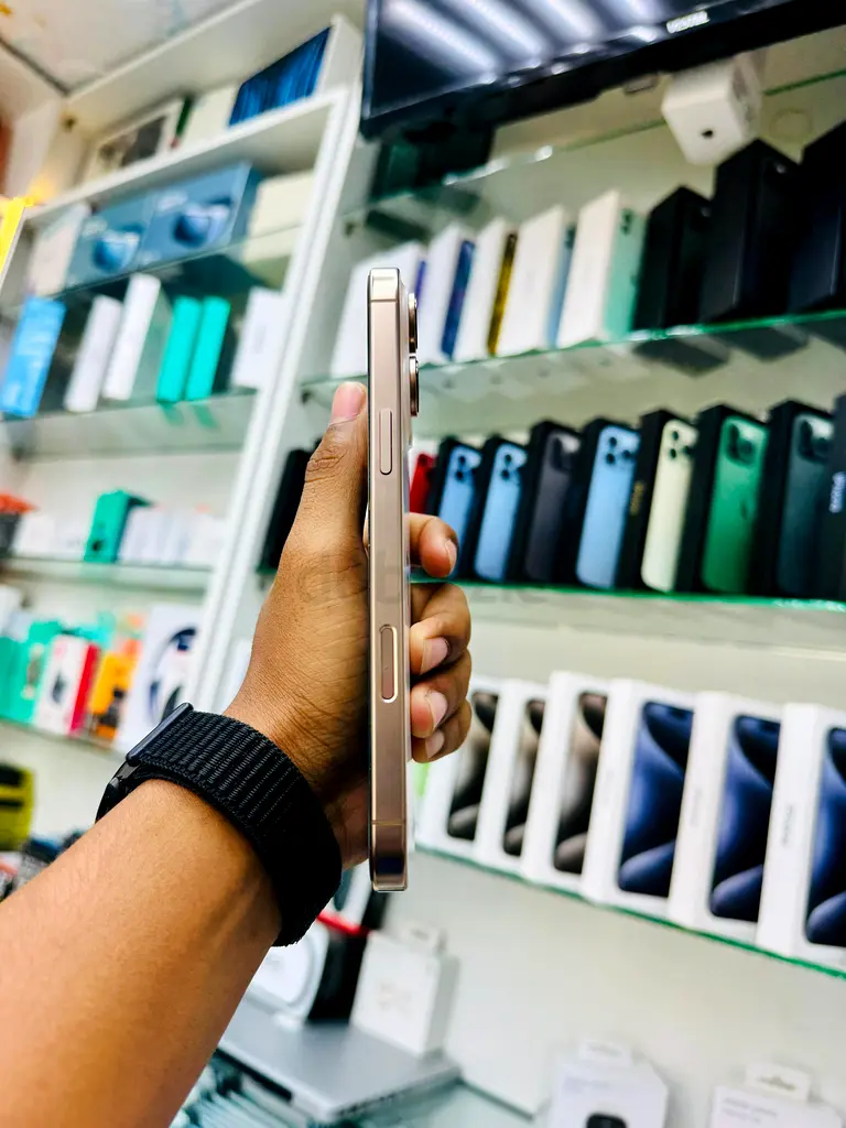 Mobile phone63212898302723115